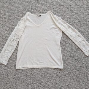 Vila Milano Womens (XL) Off-White V-Neck Sweater w/Full Sleeve Crochet Cut-Outs